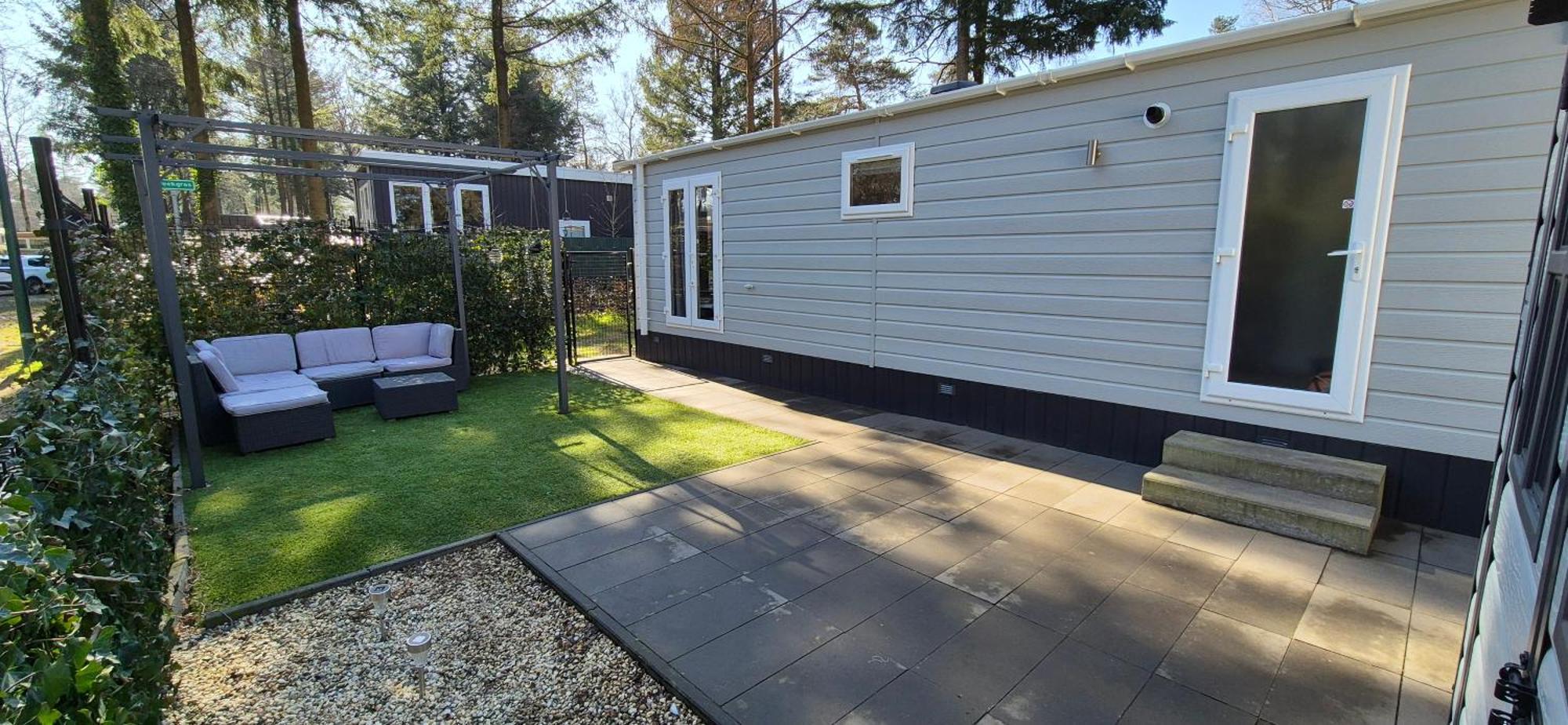 Het Veluwse Boshuisje Knus Chalet Met Omheinde Tuin Op De Veluwe Hoenderloo Exterior photo